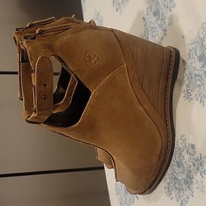 Women's Ariat Suede Wedge Peep-toe